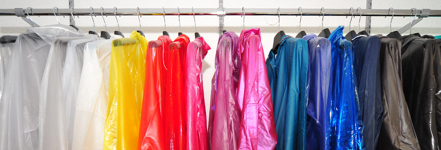 Regenhaut Augsburg | PVC, Lack- und Latex Regenkleidung, Regenmantel und Regenjacke