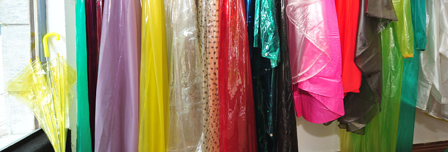Regenhaut Augsburg | PVC, Lack- und Latex Regenkleidung, Regenmantel und Regenjacke